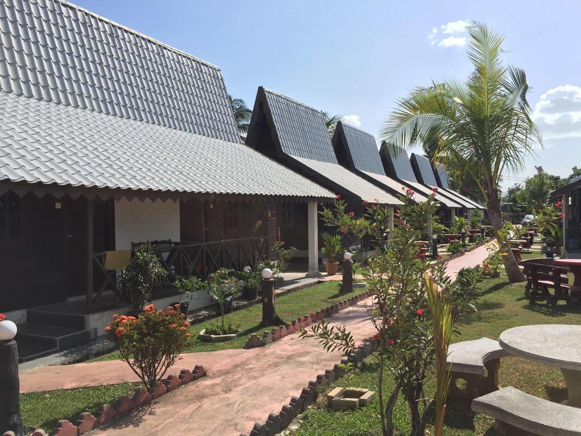 Rasa Senang Villa -Islam Guest Only Пантай-Сенанг Экстерьер фото