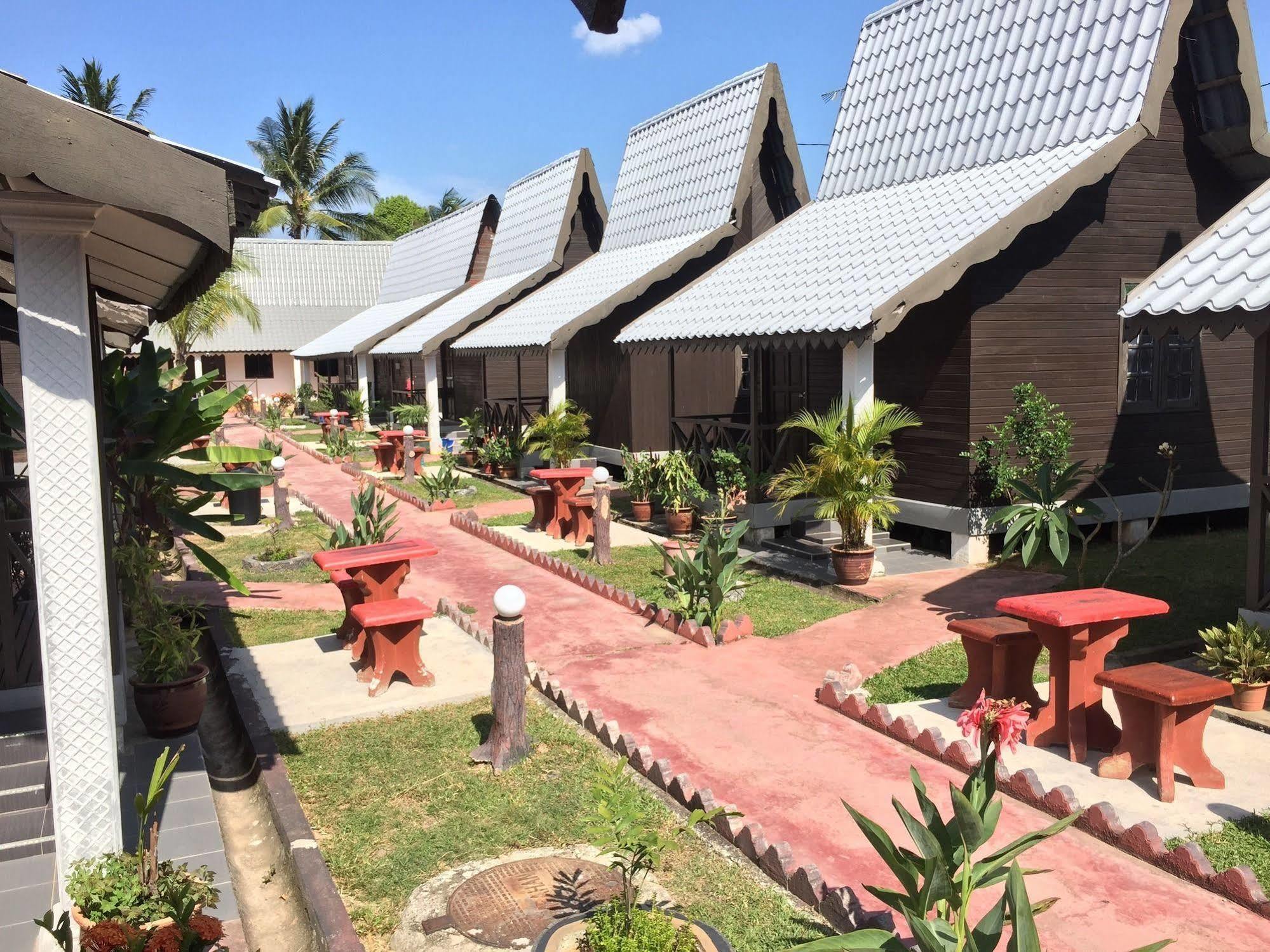 Rasa Senang Villa -Islam Guest Only Пантай-Сенанг Экстерьер фото