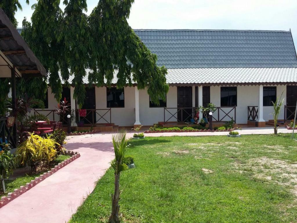 Rasa Senang Villa -Islam Guest Only Пантай-Сенанг Экстерьер фото